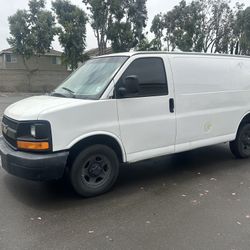 Chevy Express V6 Cargo Van 4.3 6 Cylinder Commercial Work Van 6 Cyl Van Pal Jale 
