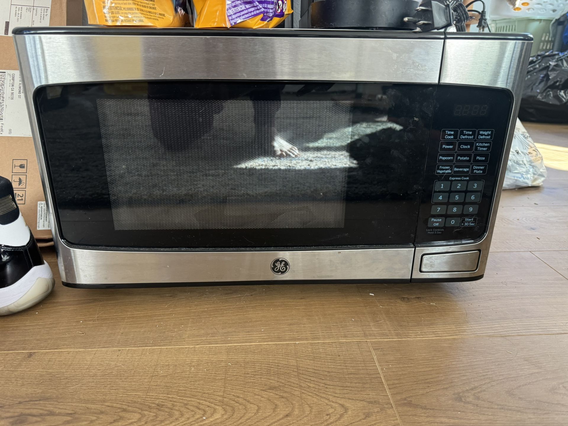 General Electric Countertop Microwave