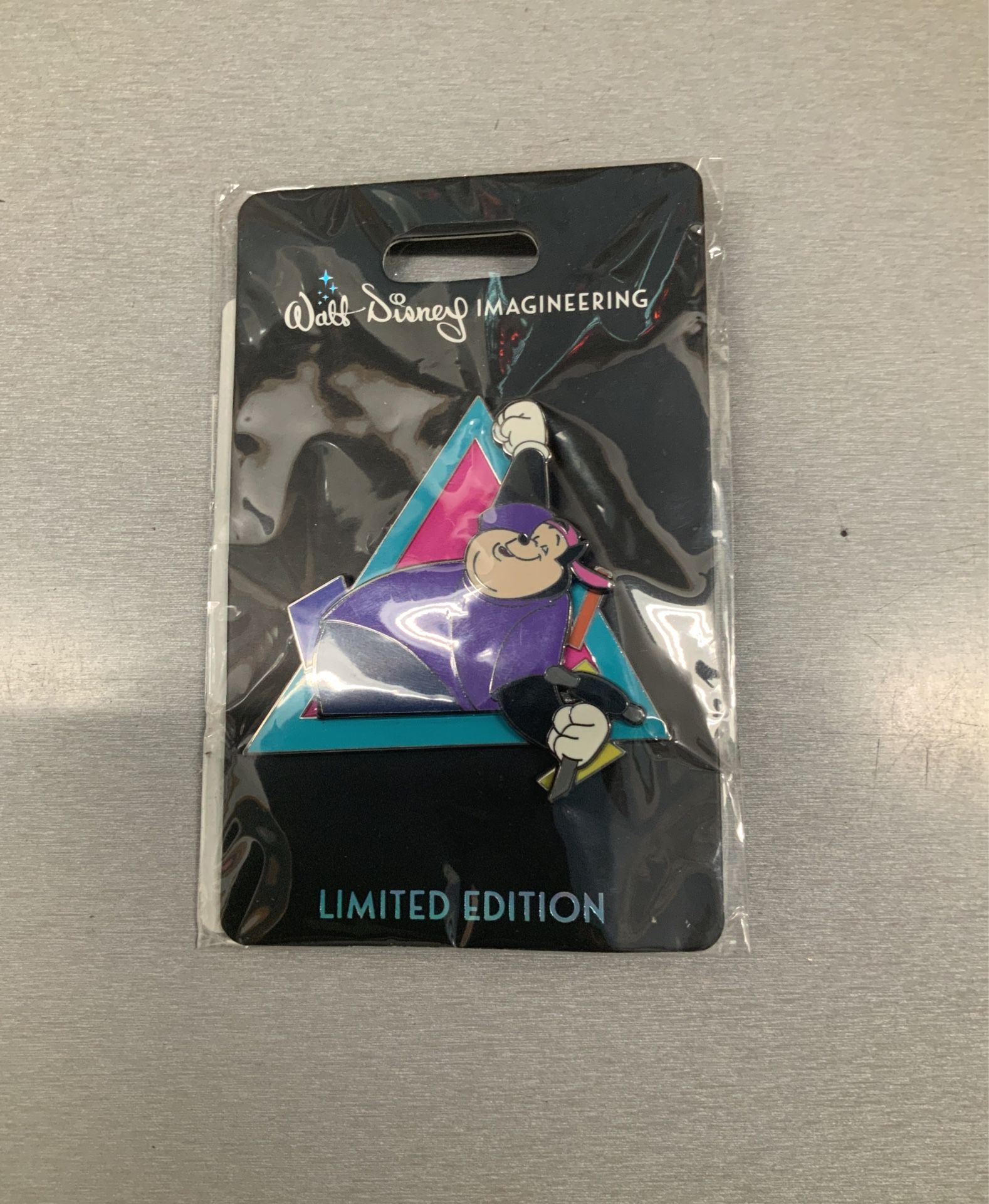Disney Pin-Goofy Purple Shirt Pink Hat