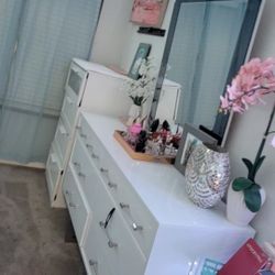 White Bed Set