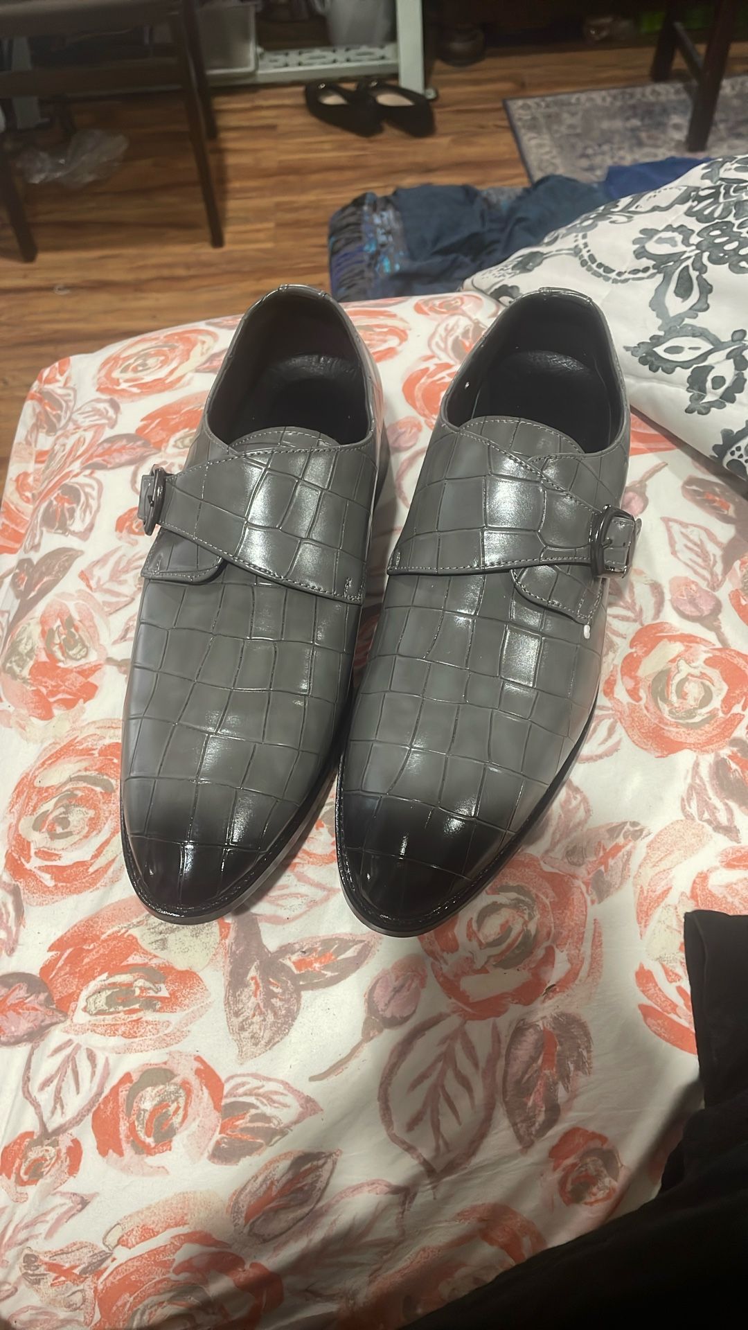 Gray Leather Size 45 Buckle Ring