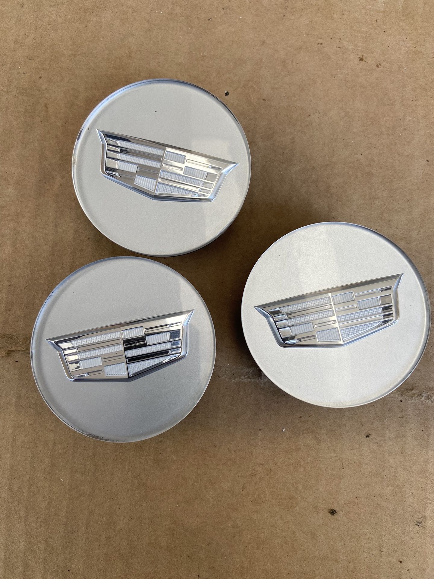 Cadillac 05-17 Center Rim Caps