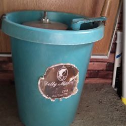 Vintage DOLLY madison Hand Freezer, Ice Cream Maker