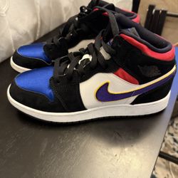 Jordan Nike Air 1 MID SE GS Youth 