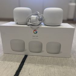 Google Nest WiFi router + 4 points 