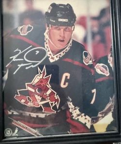 Keith Tkachuk Signed Arizona Coyotes 8x10 Framed Photo
