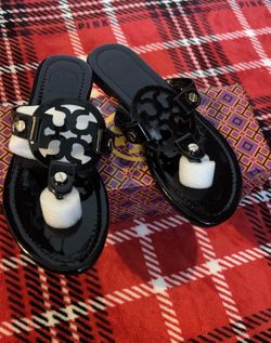 New Tory Burch Black Glossy Sandals Size 7.5