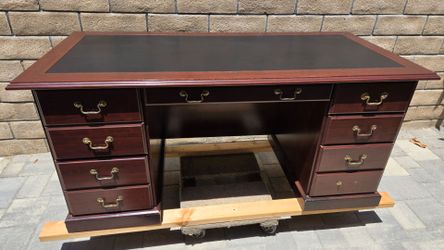 Office Desk