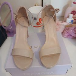 Beautiful High Heels Only Wire Them Once And Don’t Have Use For Them Size 8/12