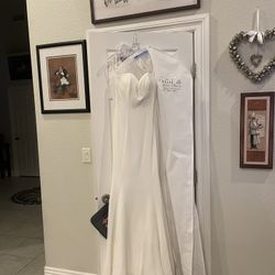Wedding dress 