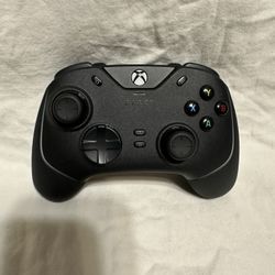 Razer Wolverine V2 Chroma