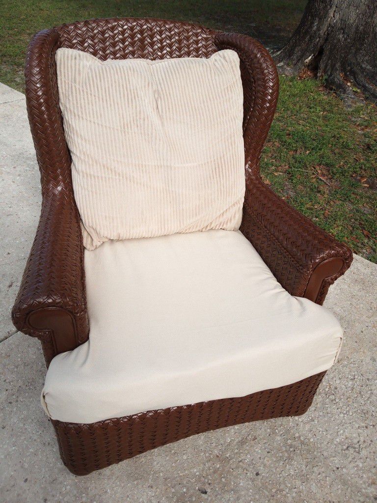 Rattan Captain Chair