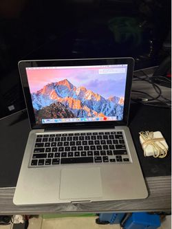 Apple MacBook Pro laptop 2011