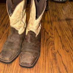 Boots 9 1/2