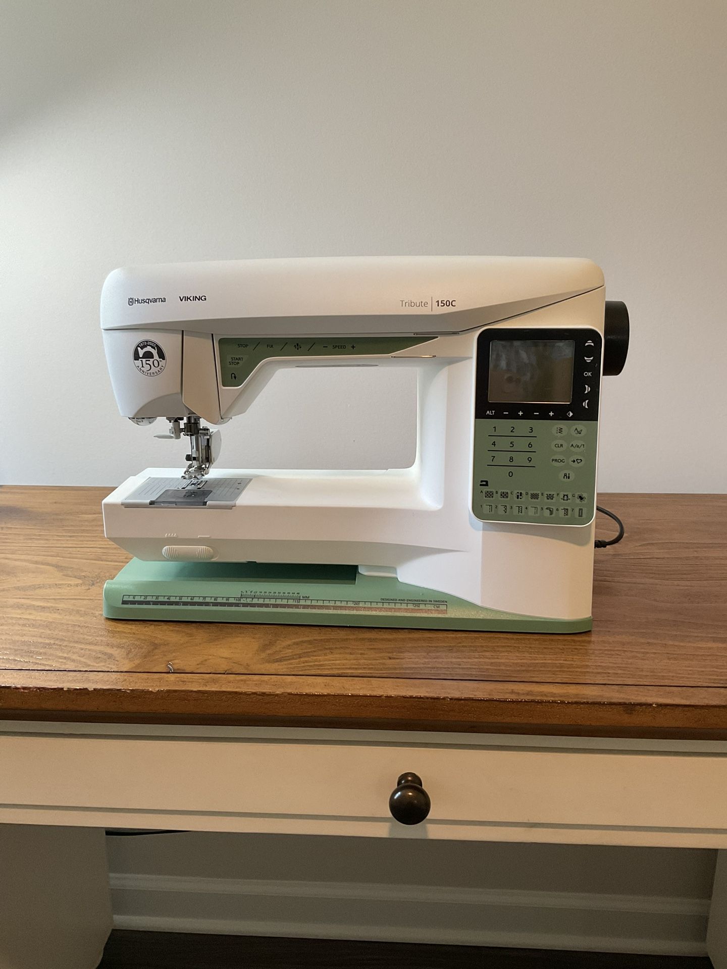 Husqaverna  Tribute 150C Sewing Machine 