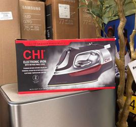 CHI electric iron with retractable cord