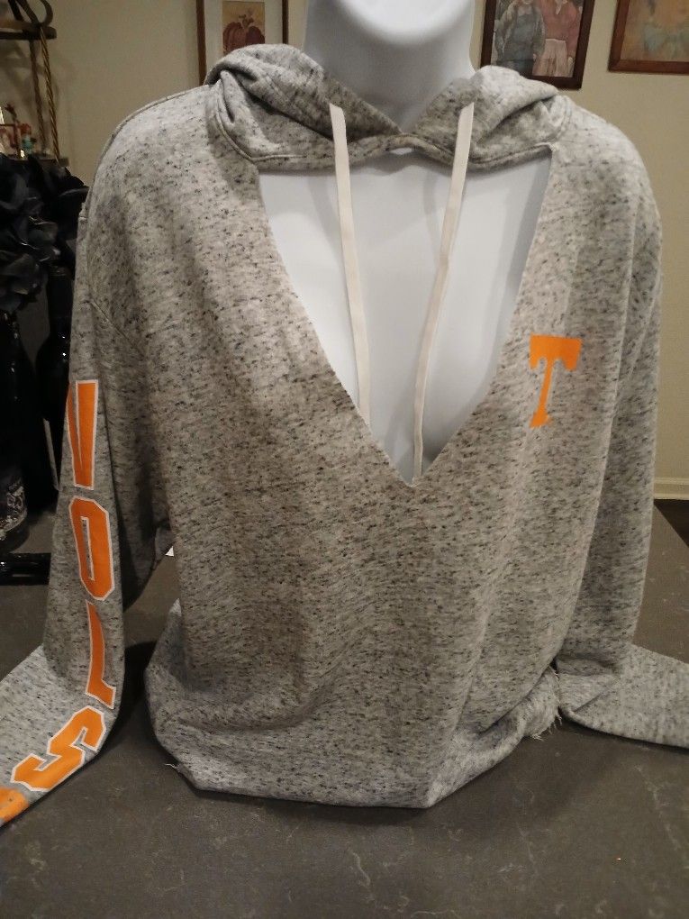 New PINK Victoria Secret Top With Hood