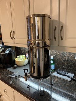 Royal Berkey With Stand And Window Spigot