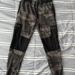 CSG Men’s Joggers (Size M)