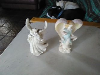 Angel figuines