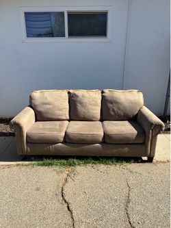 Sofa / Pull Out Bed
