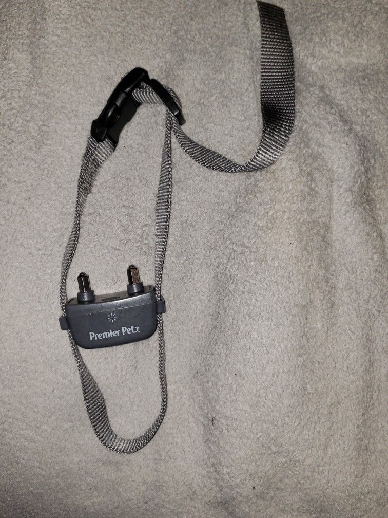 Dog Collar (Shocks When Barks)