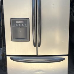 French door Refrigerator 