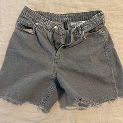 Women’s Size 6 Cotton On Shorts