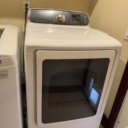 Washer & Dryer Set – LG Washer + Samsung Dryer – Large Capacity – Works Great