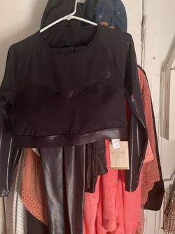 women’s black outfit