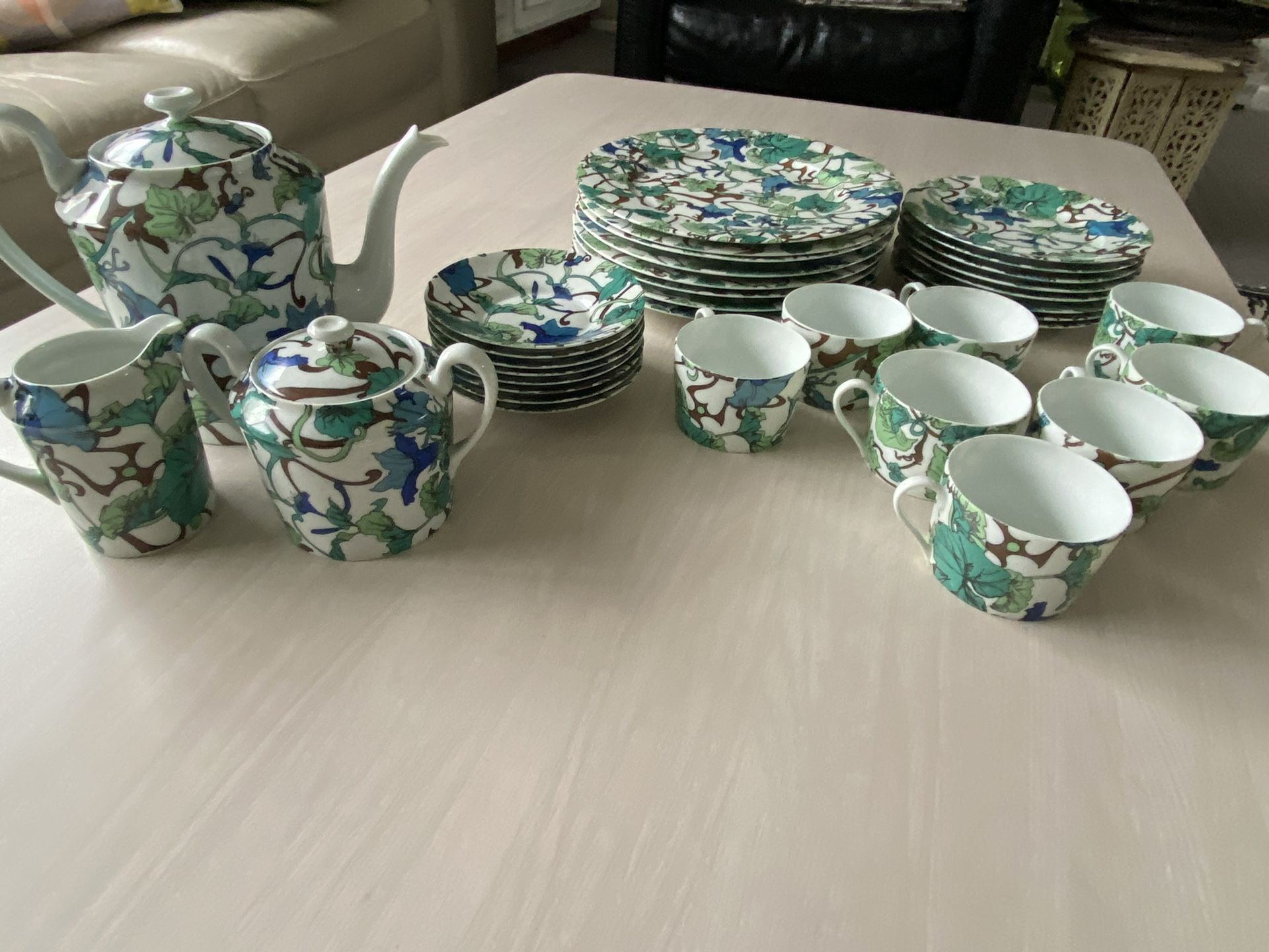 *VINTAGE* Royal Limoges “Sophie” Antique China Set