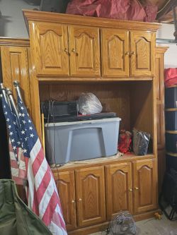 Entertainment center