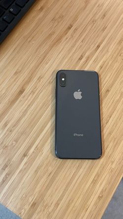 iPhone XS ( Unlocked) 64gb Gray color