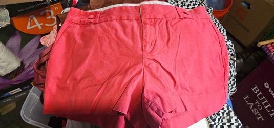Sz 10 women shorts