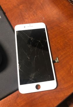 arreglamos la pantalla rota del iPhone, el puerto de carga, la batería