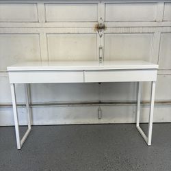 White IKEA desk With 2 Drawers 