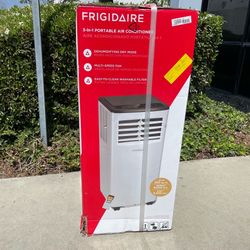 AC - FRIGIDAIRE 8,000 BTU Portable Air Conditioner - Covers 350 Sq Ft