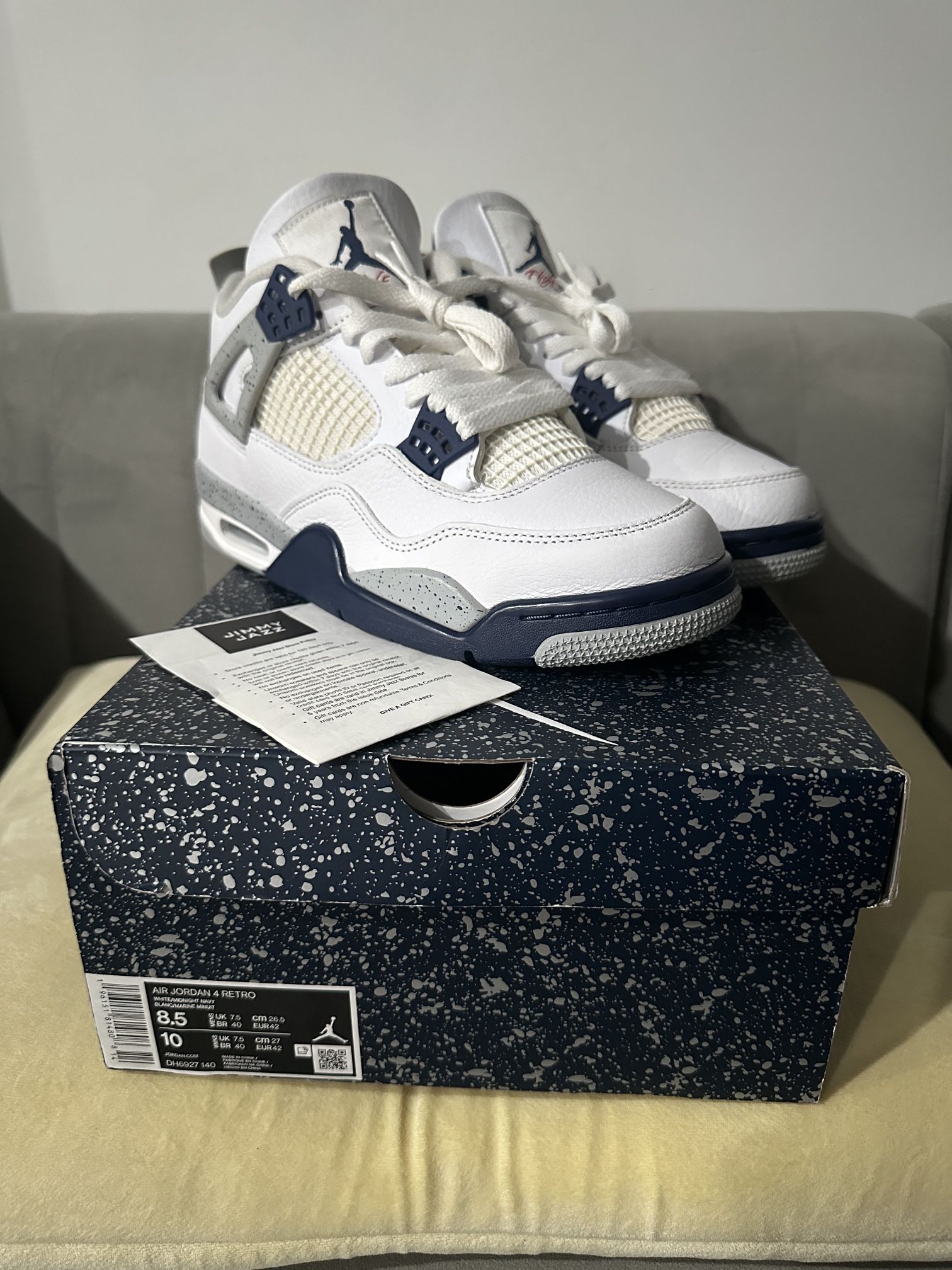 Jordan 4 Navy  Like New