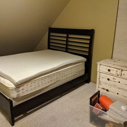 Queen Dized Wood Bed Frame 