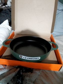 New LE CREUSET cast iron Everyday pan& Lid