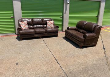 Free Delivery - Beautiful Top Grain Leather Couch Set