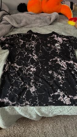 Arsenic Black and White Marble Skull T-Shirt