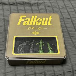 Fallout Chess Set 2017 USAopoly Bethesda