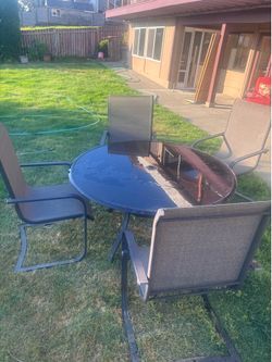 4-Piece Patio Dining Set + Table
