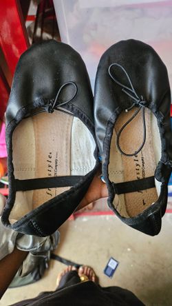 New black ballet shoes