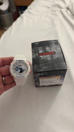 White G shock GA2100HDS7A1 (hidden glow vol 2h