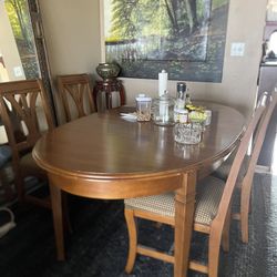 Dining Table W/4 Chairs
