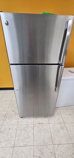 Ge top bottom fridge with warranty