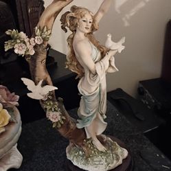 Giuseppe Armani Figurine 