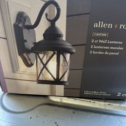 ONE OUTDOOR LIGHT NEW : IF YOU SEE THE AD , STILL AVAILABLE.